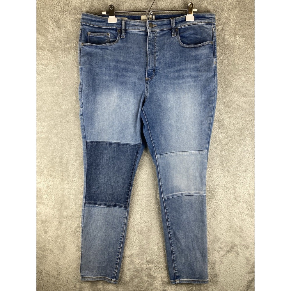 Universal Thread Jeans Women's 18/34R Blue High Rise Skinny Tapered Patch Knee